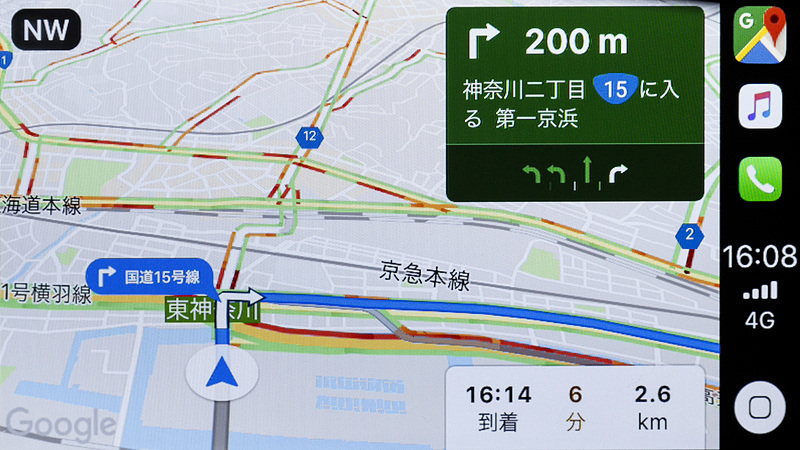 より複雑な交差点での案内。最低限の情報はある感じだ