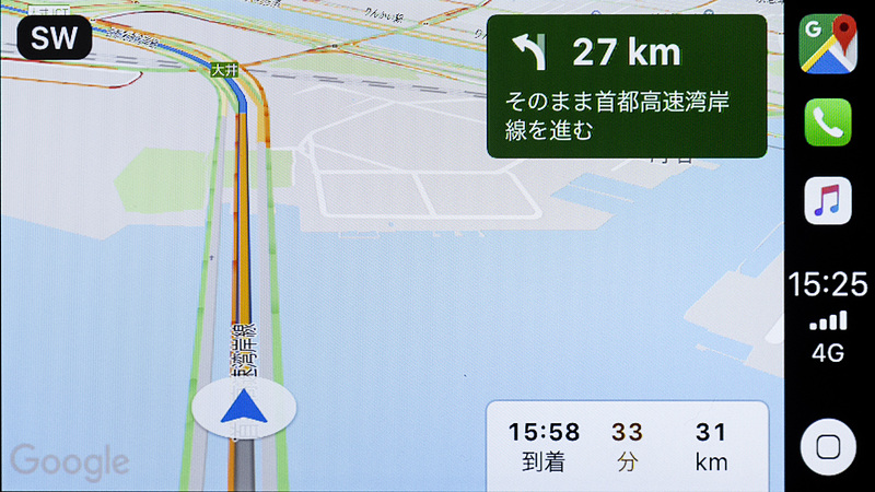 トンネル内でも自車位置を正確に表示。スマホ単体でのナビだとこうはいかない