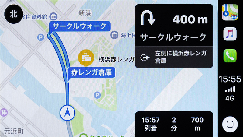 目的地付近での案内。先出のGoogleマップ＆ナビの表示と比べてほしい