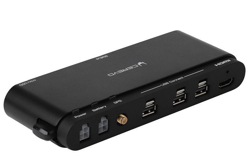 ZECH-1の背面。各種端子が並ぶ