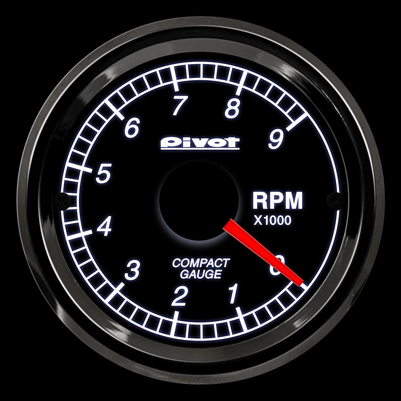 タコメーターの「CPT」。右はイルミネーション点灯時のイメージ