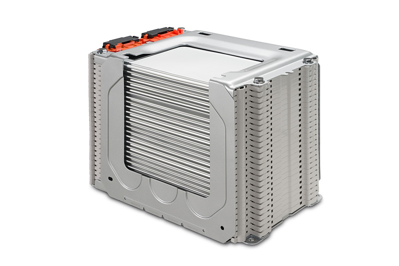 バッテリーパックの密度を向上させ搭載セル数をこれまでの192セルから288セルに増加