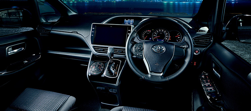 ヴォクシー 特別仕様車 ZS“煌 II”（ガソリン車・7人乗り・2WD）