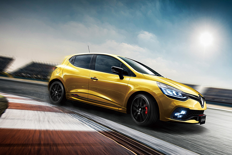 限定車「ルーテシア ルノー・スポール トロフィー アクラポヴィッチ」