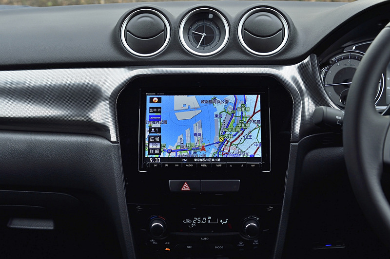 6スピーカーのオーディオレス仕様が基本。カーナビやオーディオなどは販売店装着オプションとなる