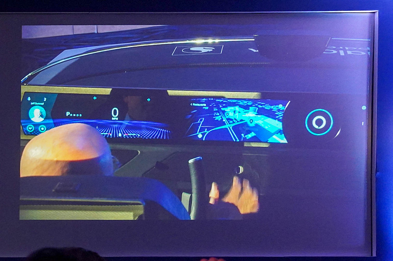 Qualcommのデジタルコクピットのデモ
