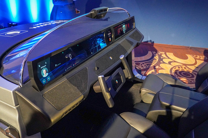 Qualcommのデジタルコクピットのデモ