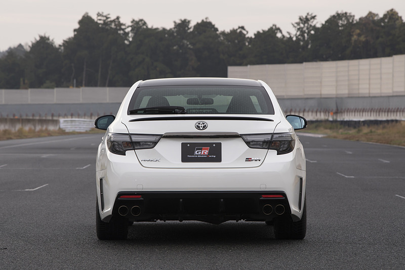 2代目マークX“GRMN”のボディサイズは4795×1795×1420mm（全長×全幅×全高）、ホイールベースは2850mm