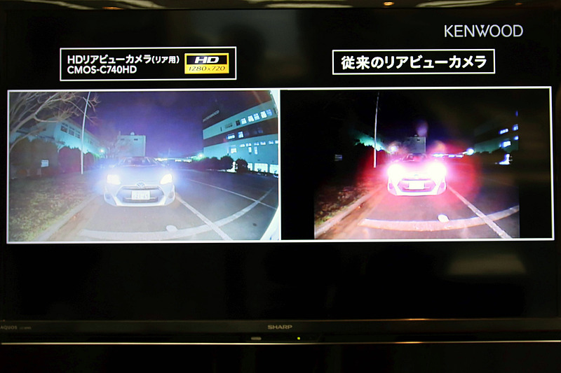 従来のリアビューカメラとCMOS-C740HDの比較映像。夜間でもクリアに後方が表示されている