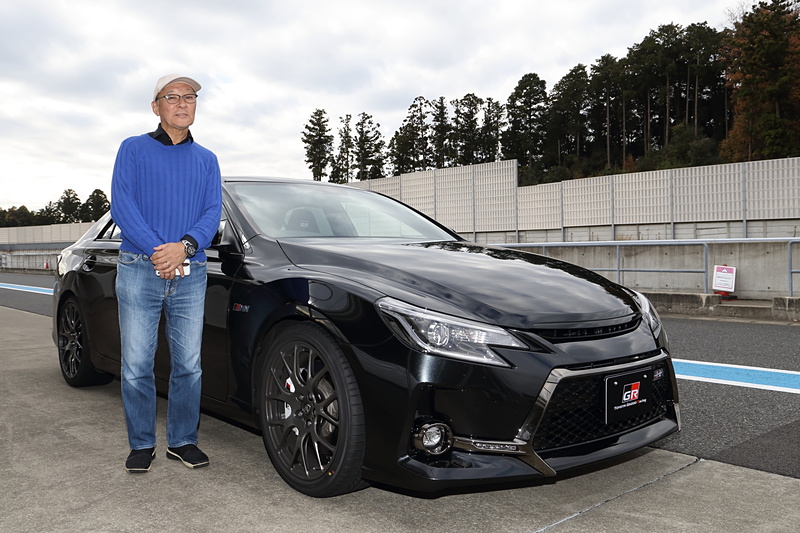 モータージャーナリストの日下部保雄氏がマークX“GRMN”を袖ケ浦フォレストレースウェイで走らせた