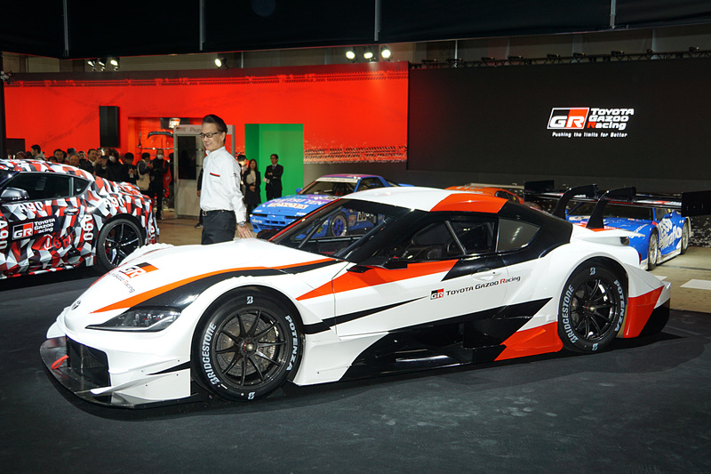 「GRスープラ スーパーGTコンセプト」とトヨタ自動車株式会社 副社長 GAZOO Racing Company Presidentの友山茂樹氏