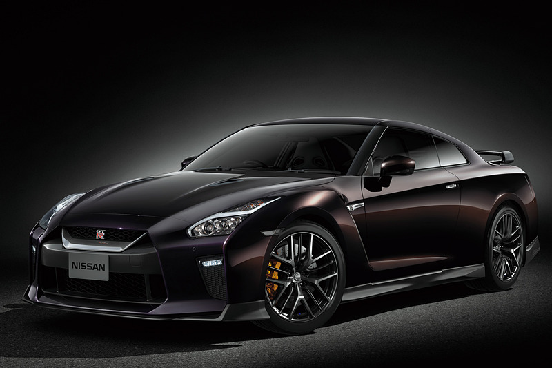 「GT-R」の特別仕様車「大坂なおみ選手 日産ブランドアンバサダー就任記念モデル」