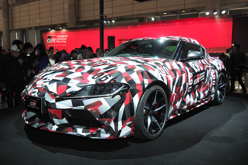 新型スープラ。カモフラージュされているが実物を間近に見ることができる