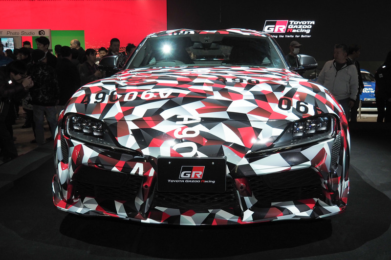 新型スープラ。カモフラージュされているが実物を間近に見ることができる