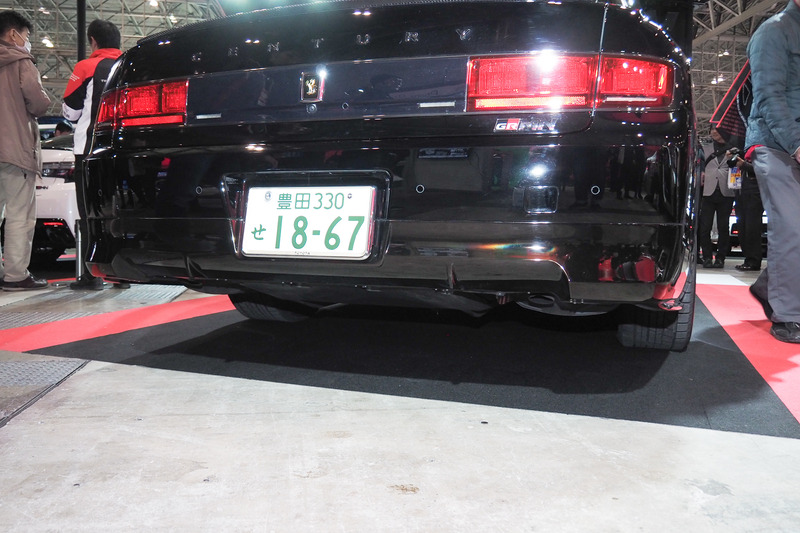 もともとエキゾーストエンドが見えないセンチュリーだが、GRMN仕様でもエキゾーストエンドは下向きで見えない