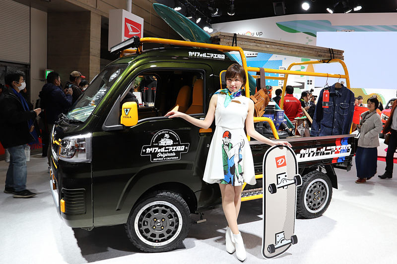 ダイハツ工業のブースでは計11台の車両を展示