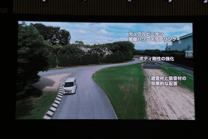 直列4気筒DOHC 2.2リッター直噴ディーゼルターボ「4N14」型エンジンと8速AT、e-AssistやAWD思想に基づく4輪運動制御技術についても大谷氏はアピール。最高出力は107kW（145PS）/3500rpm、最大トルクは380Nm（38.7kgfm）/2000rpmを発生