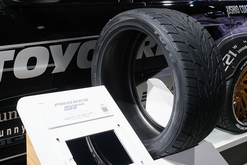 「PROXES ST3」（295/35 R22 108W）