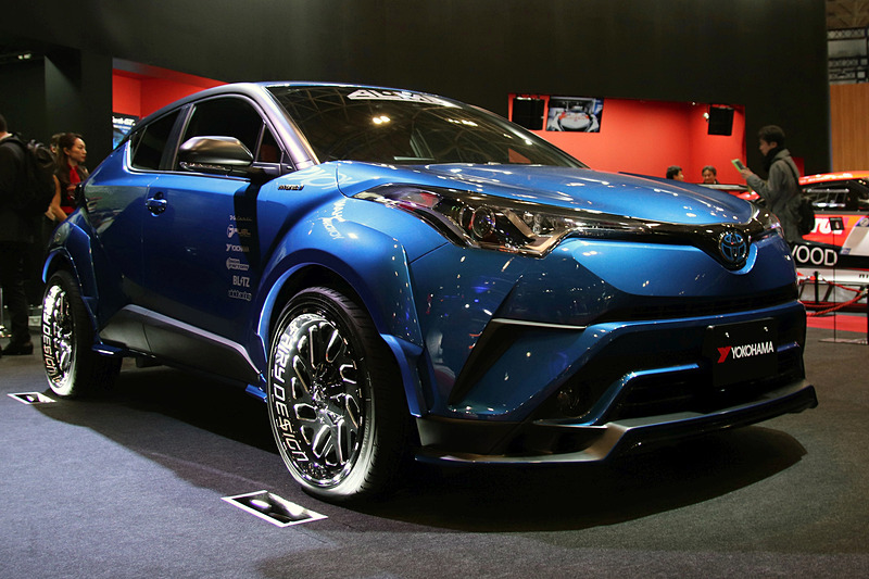 2019年春発売予定の「AVID Envigor」を装着したトヨタ自動車「C-HR」