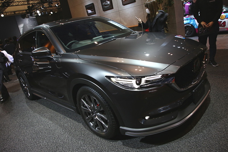 CX-5 CUSTOM STYLE 2019も専用のエクステリアパーツやブレーキパーツなどでカスタマイズ。アグレッシブさをより強調している