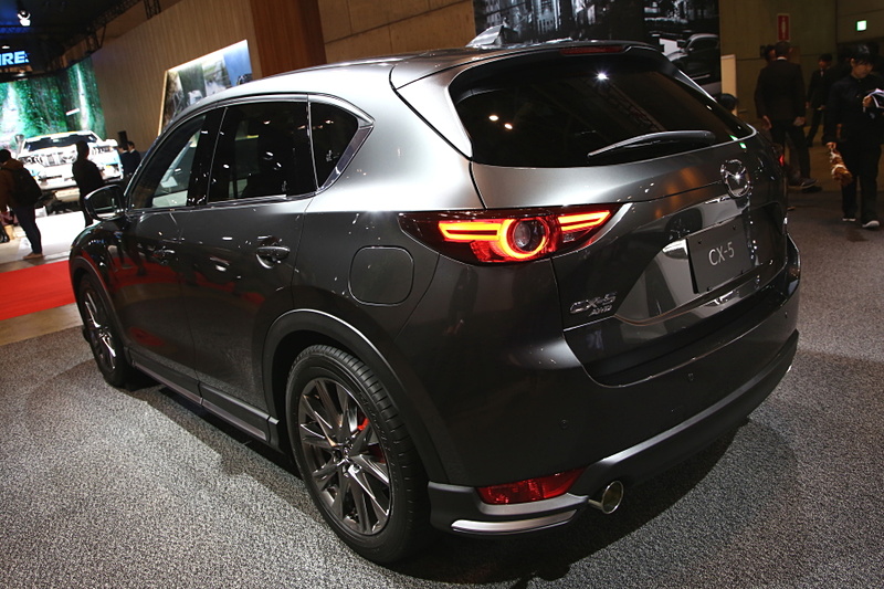 CX-5 CUSTOM STYLE 2019も専用のエクステリアパーツやブレーキパーツなどでカスタマイズ。アグレッシブさをより強調している