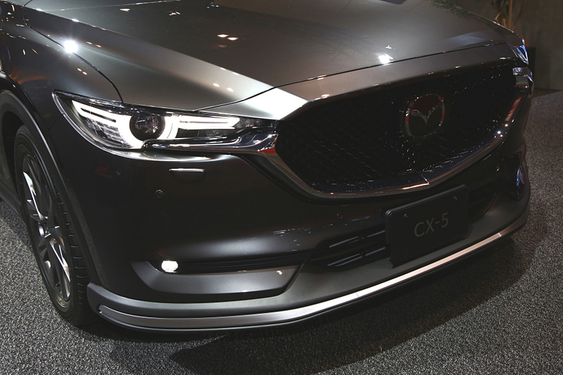 CX-5 CUSTOM STYLE 2019も専用のエクステリアパーツやブレーキパーツなどでカスタマイズ。アグレッシブさをより強調している