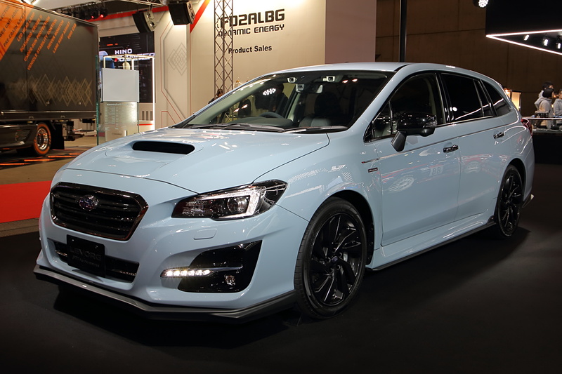 「レヴォーグSTI Performance」