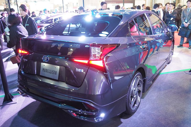 モデリスタのパーツを装着したプリウス