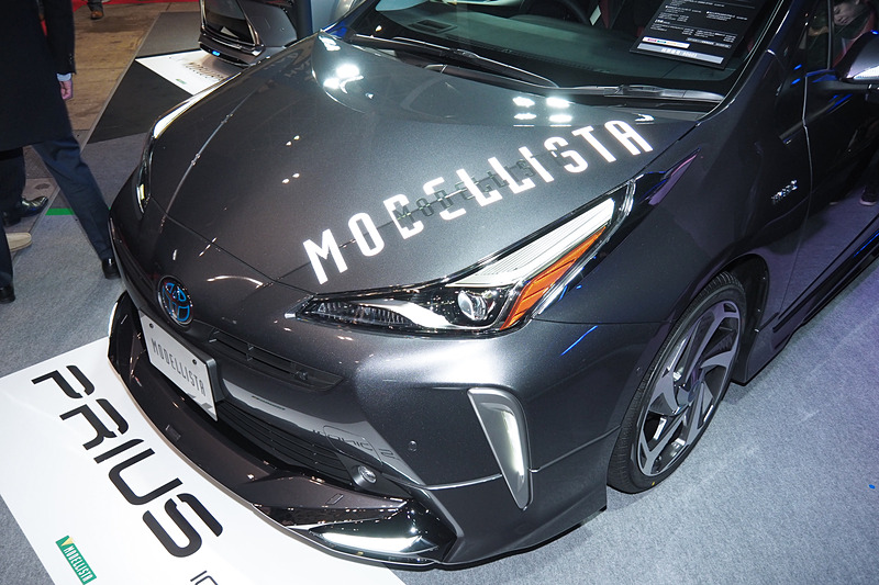 モデリスタのパーツを装着したプリウス