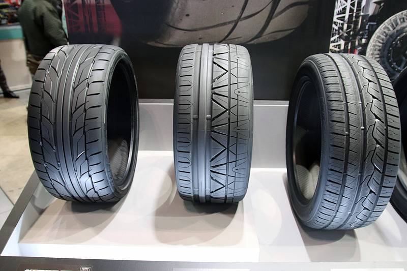 左から「NT555 G2」「INVO」「NT421Q」