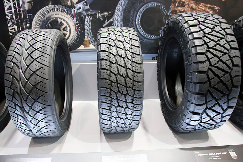 左から「NT420S」「TERRA GRAPPLER」「RIDGE GRAPPLER」