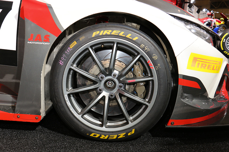 2018年からスーパー耐久シリーズはピレリタイヤのワンメイク