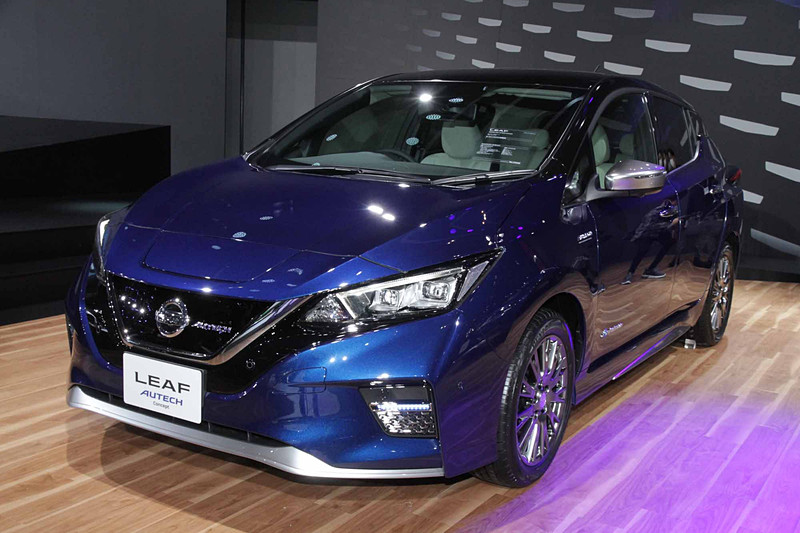 参考出品された「NISSAN LEAF AUTECH Concept」