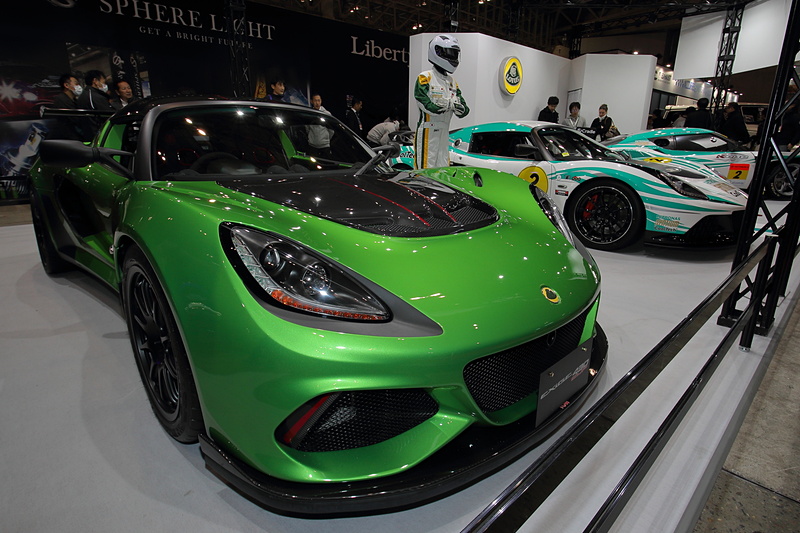 東京オートサロン開催初日に発売を開始したロータス「エキシージ カップ 430」（特別限定カラー）