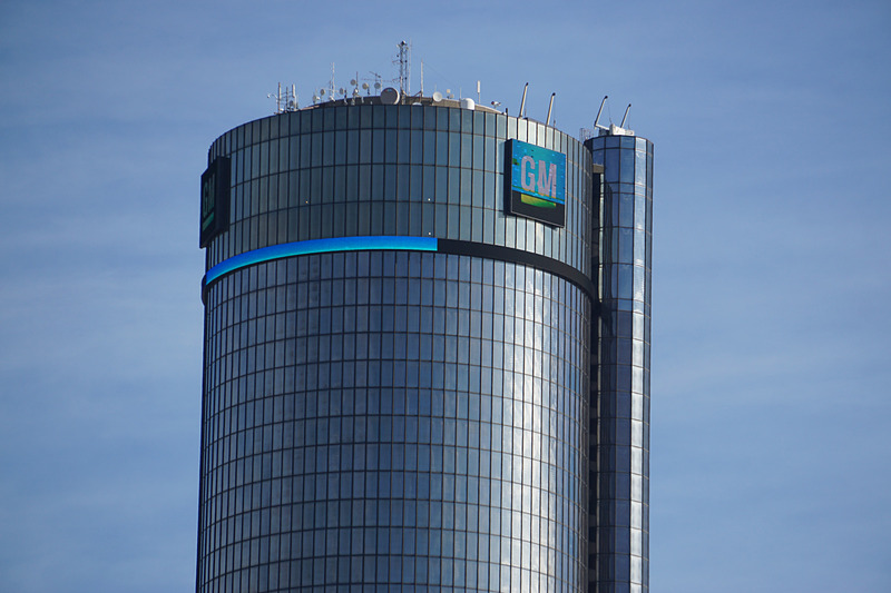 デトロイトショーの会場はGM本社の近くに位置する「Cobo Center」。近くを流れるデトロイト川を越えるとカナダとなる