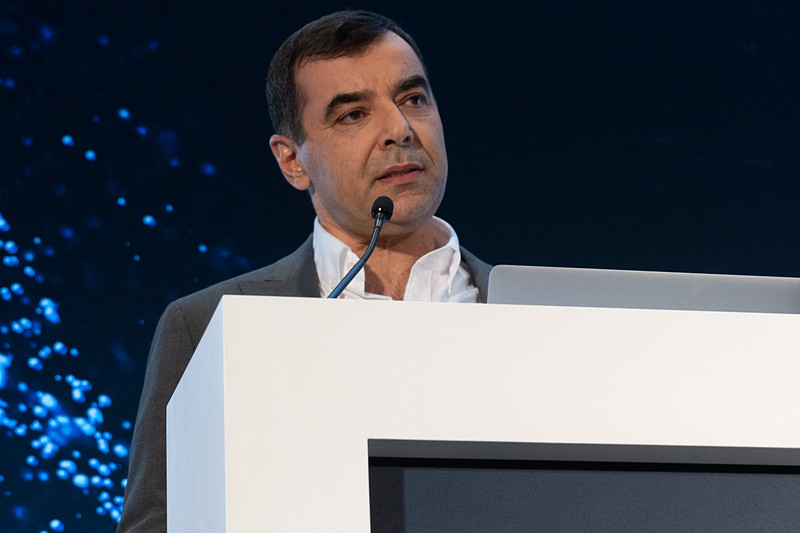 CES 2019でプレスカンファレンスを行なうMobileye CEOのAmnon Shashua氏