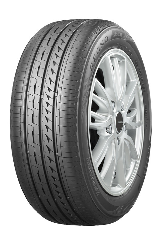 185/55 R15 82Vなど一部のサイズはタテ溝3本パターンとなる