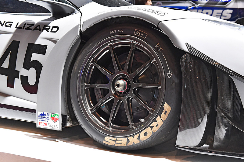 装着タイヤは「PROXES RS1」