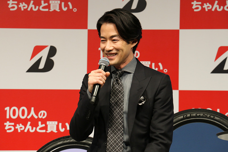 今後はちゃんと選んでタイヤを買いたいと語る竹野内さん