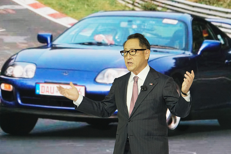 豊田章男社長も試作車両の評価テストなどに参加、一般の道を走る時を想定しながら、サーキットを走ることも多いことを考慮して、その両方のバランスを考えたオーダーが出されたという