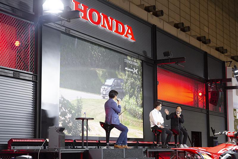 「自分は感想をストレート言うので煙たがられることもあるけど、この人はそこを評価してくれるんだよね」と土屋氏は福田氏のことを紹介