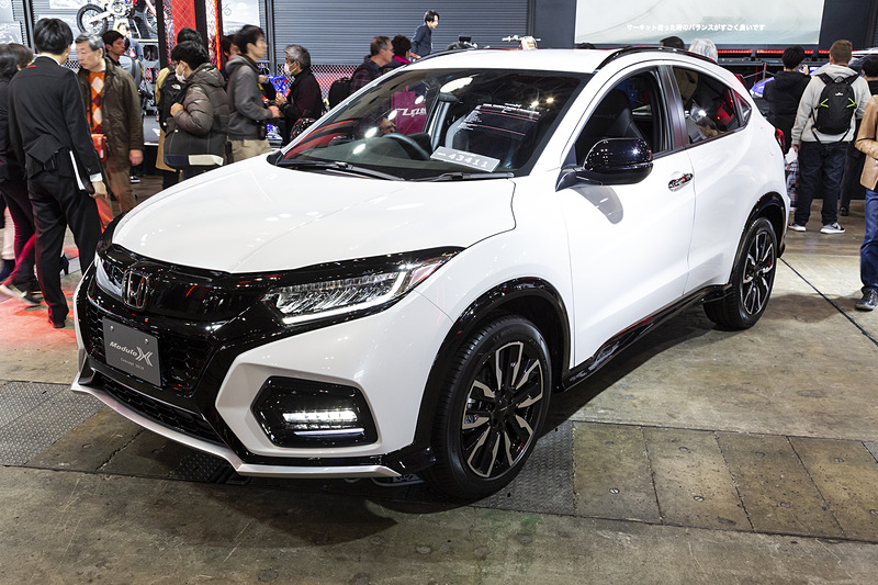 初公開された「ヴェゼル ツーリング Modulo X Concept 2019」