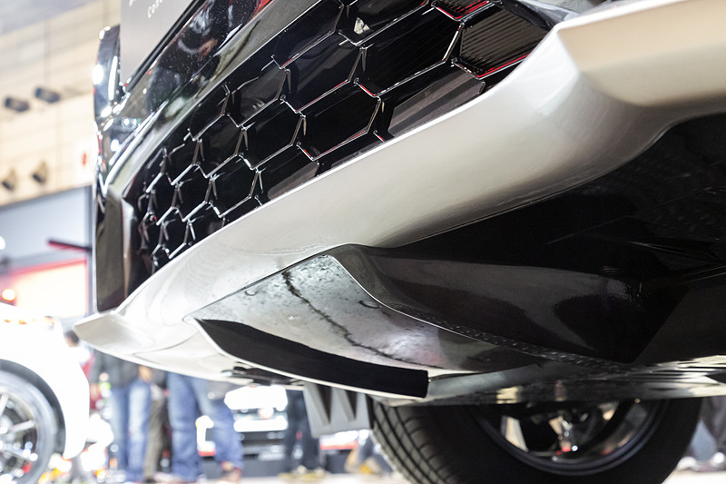 下面の空気の流れを整えるアンダーカバーの形状