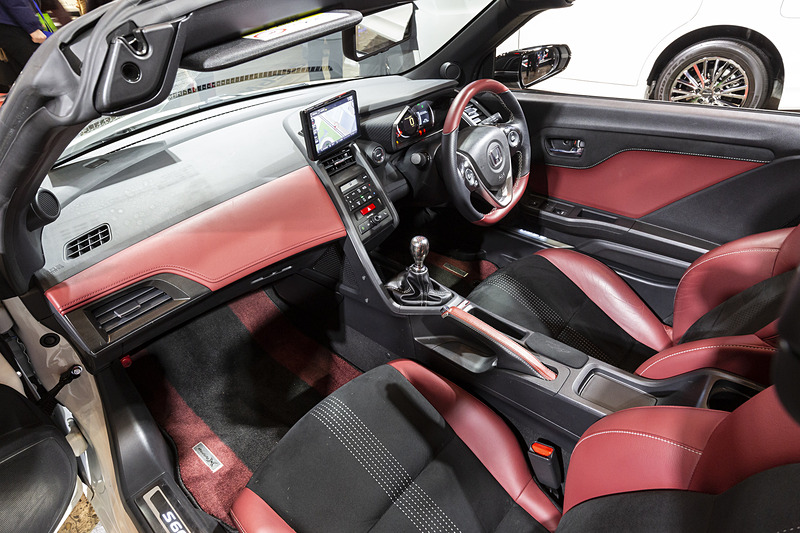 インテリアも形状などに変更はない