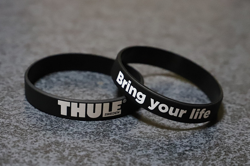 「#thule」を付けて写真をSNS（InstagramかFacebook）に投稿すると、「THULEシリコンバンド」がプレゼントされる
