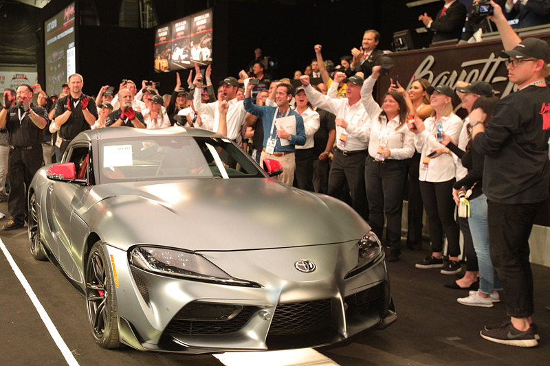 新型「スープラ」生産第1号車