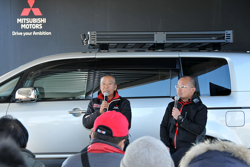 増岡選手と三菱自動車販売店全国事業協同組合 小湊春幸氏のトークショー