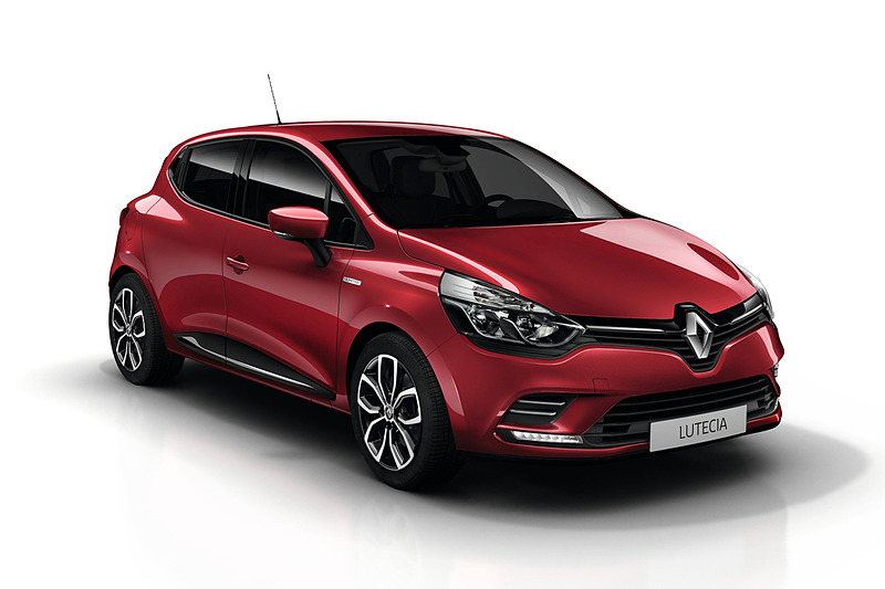 ボディカラーは「ルージュ ドゥ フランスM」（左）と「ブルー アイロンM」（右）の2色を用意