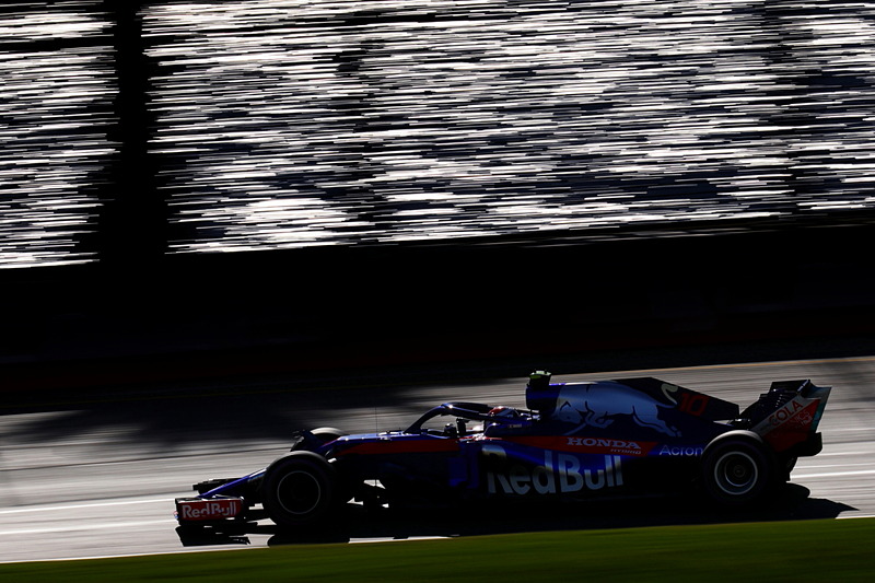 JRPA会員が世界のレースシーンで撮影した2輪、4輪のレース写真を一堂に展示