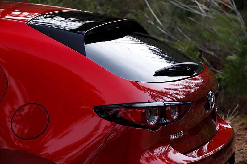 ハッチバックモデルは「色気ある塊」をデザインコンセプトに、ハッチバック車の魅力をしっかり表現することに注力。独創的なリアデザインなど、これまでにない力強い塊感、色気、魅力を表現